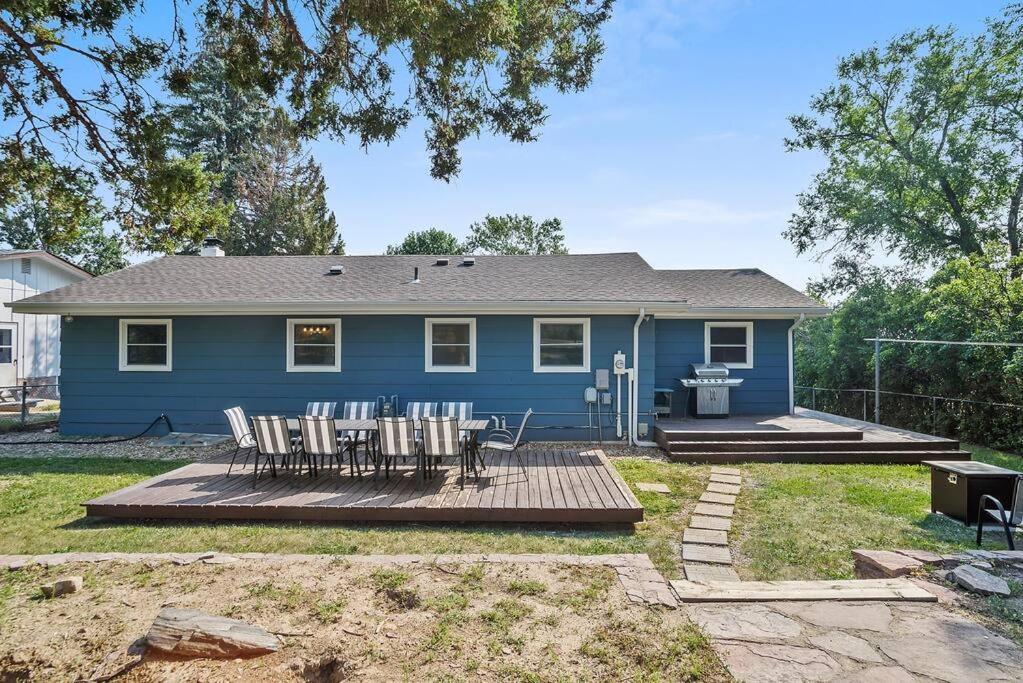 Roomy 5 Bed 3 Bath Fire Place Large Outdoor Space Rapid City Extérieur photo