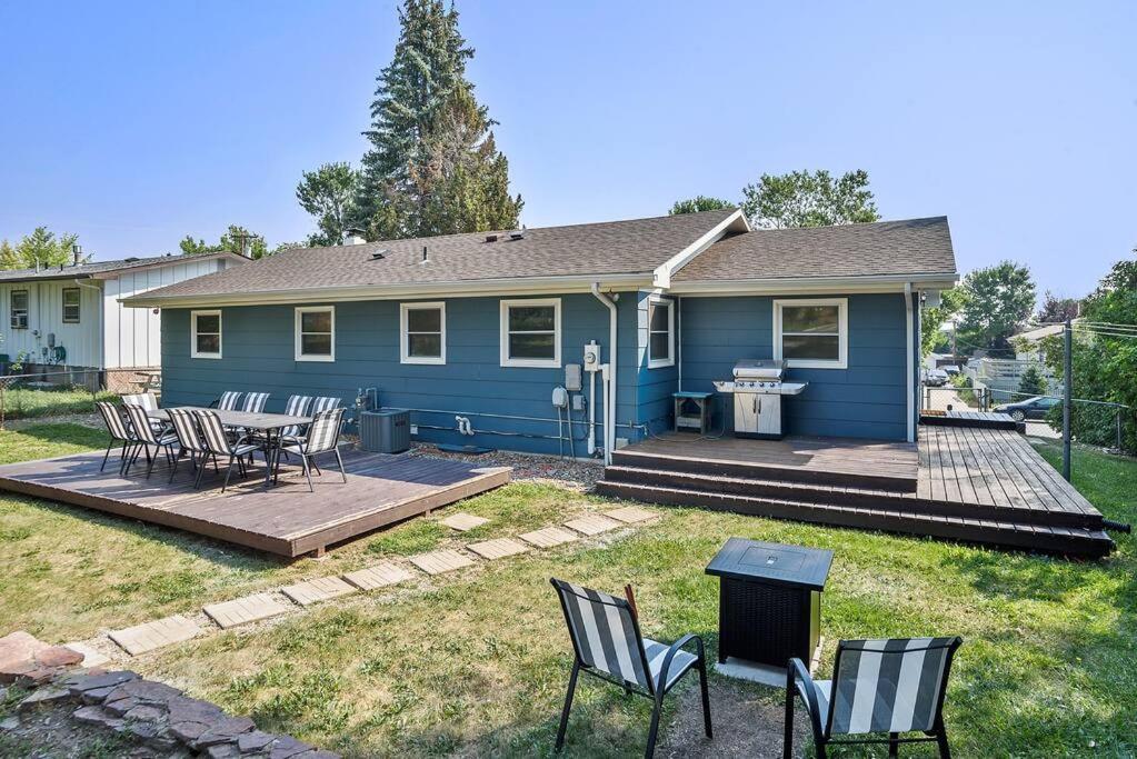 Roomy 5 Bed 3 Bath Fire Place Large Outdoor Space Rapid City Extérieur photo